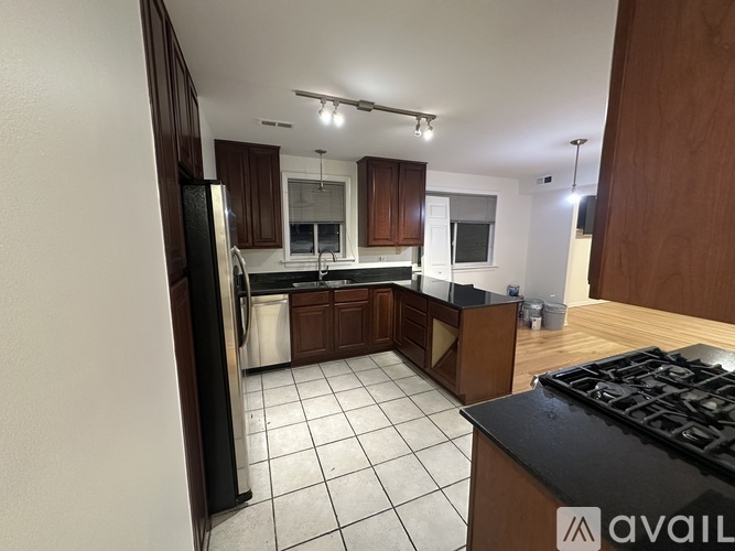 5543 N Campbell Ave 2 Beds Apartment for Rent - Photo gallery 3