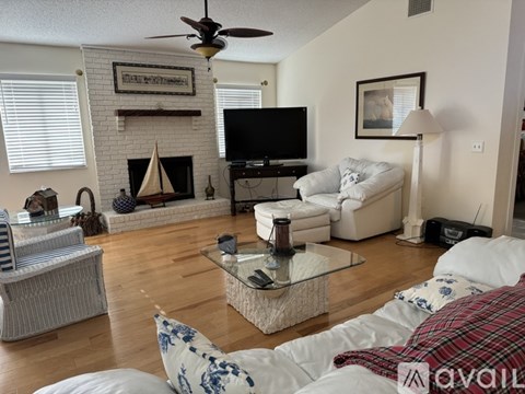 9715 North Marina Drive 3 Beds Apartment for Rent