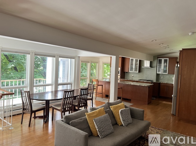 40 Highland Avenue 4 Beds Single Family Home for Rent - Photo gallery 3