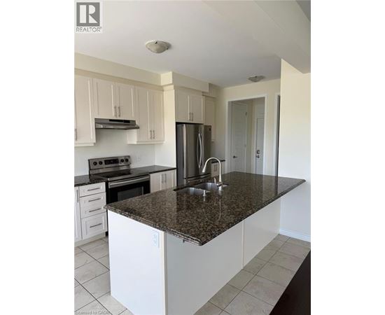 63 RIDGE Road Unit# UPPER 4 Beds House for Rent - Photo gallery 4