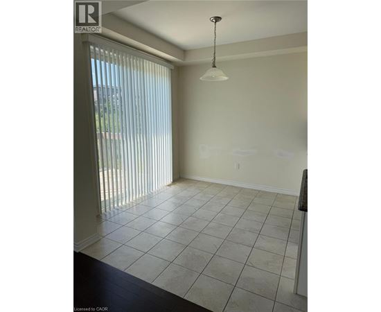 63 RIDGE Road Unit# UPPER 4 Beds House for Rent - Photo gallery 5