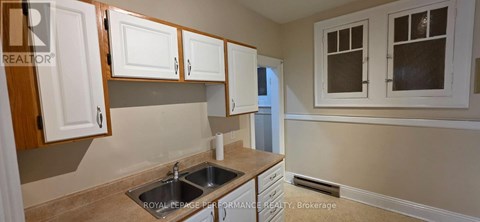 6 - 224A PITT STREET S 2 Beds Apartment for Rent