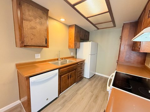 91 W. Alexander Ave. #13 2 Beds Apartment for Rent