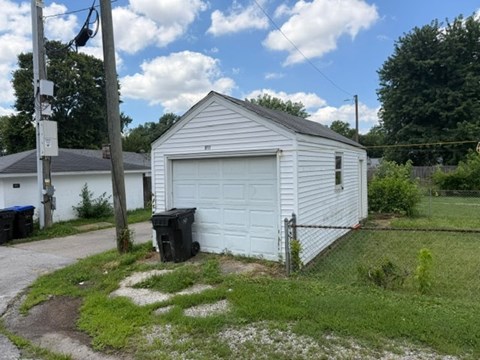 1104 Barret Avenue 2 Beds Apartment for Rent
