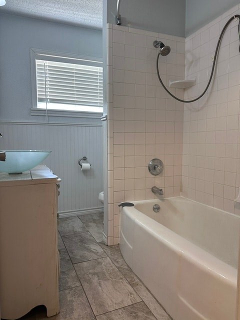 3773 Highland 2 Beds Apartment for Rent