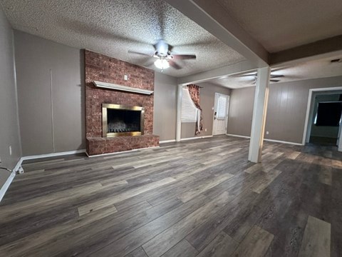 3773 Highland 2 Beds Apartment for Rent