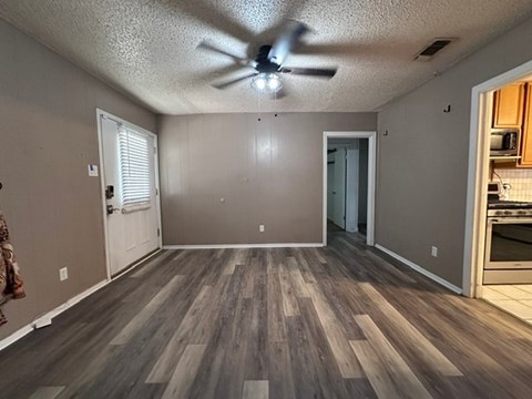 3773 Highland 2 Beds Apartment for Rent
