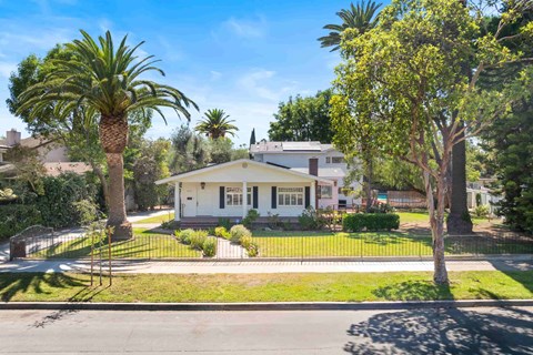 4031 N Virginia Rd 5 Beds Apartment for Rent