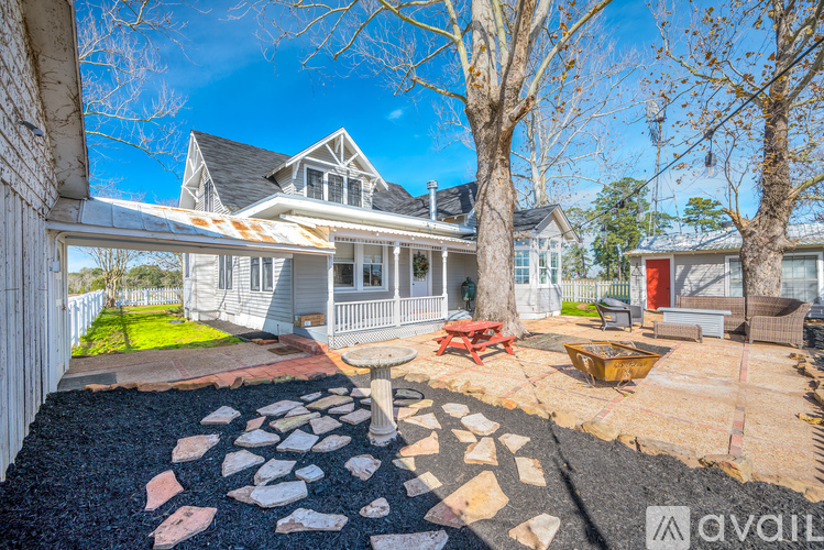 10152 Farm To Market Road 949 3 Beds Single Family Home for Rent - Photo gallery 3