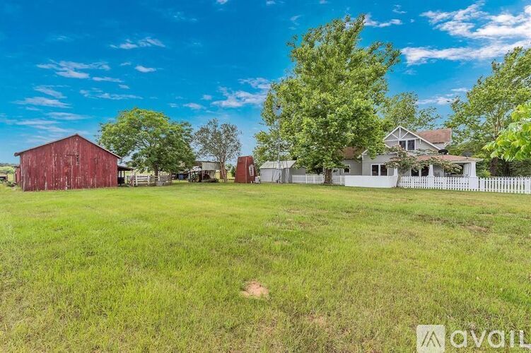 10152 Farm To Market Road 949 3 Beds Single Family Home for Rent - Photo gallery 4