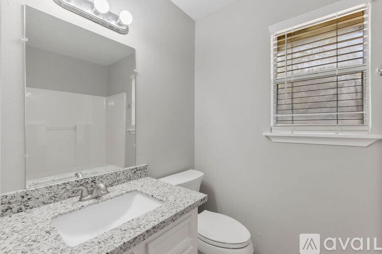 808 Denison Ave 1 Apartment for Rent - Photo gallery 2