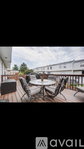 Wootton Avenue 3 Beds Townhouse for Rent - Photo gallery 4