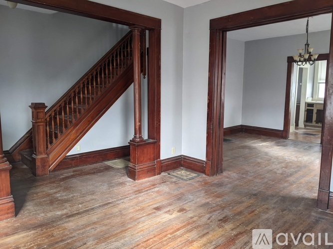 591 Clark St 3 Beds Townhouse for Rent - Photo gallery 3