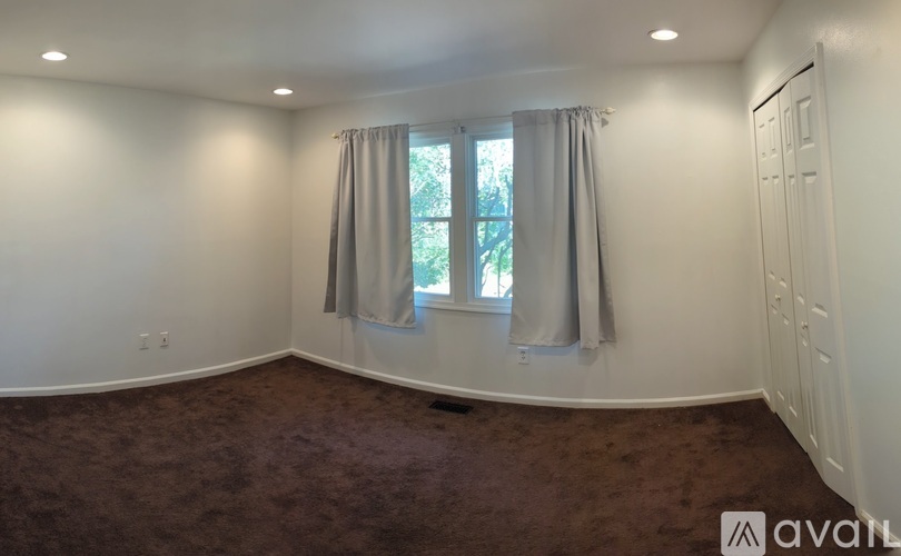 13157 Madonna Ln 3 Beds Single Family Home for Rent - Photo gallery 4