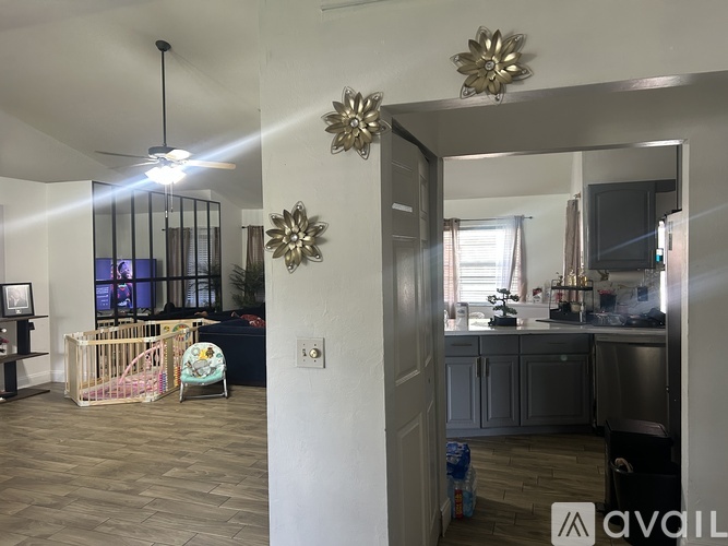 117 Columbus Avenue 3 Beds Single Family Home for Rent - Photo gallery 3