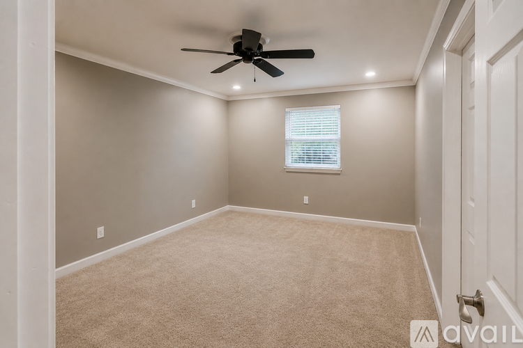 6705 Shrewsbury Drive Northwest 3 Beds Single Family Home for Rent - Photo gallery 3