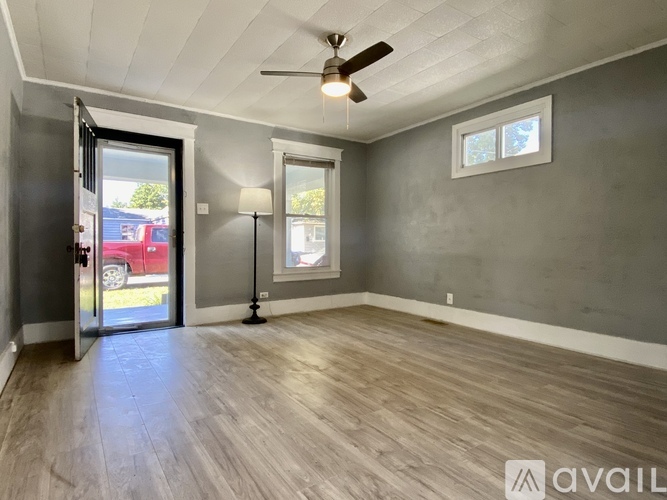 2059 May Ave 2 Beds Single Family Home for Rent - Photo gallery 2
