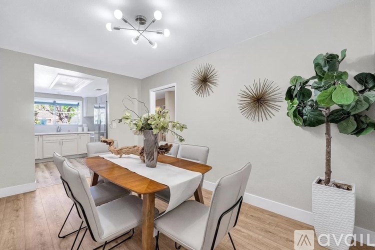 2428 Golf Links Circle 3 Beds Single Family Home for Rent - Photo gallery 5