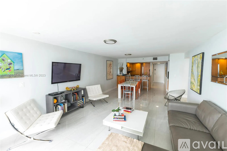 1717 North Bayshore Drive 3 Beds Condo for Rent - Photo gallery 2