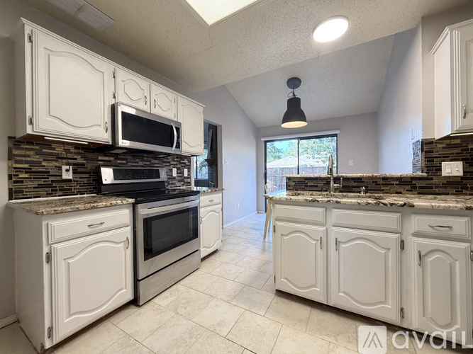 1717 Sterling Lane 3 Beds Single Family Home for Rent - Photo gallery 4