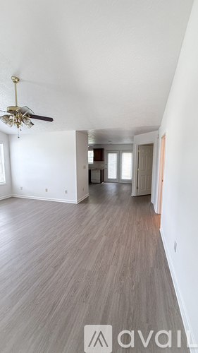 114 Irving Lane 3 Beds Single Family Home for Rent - Photo gallery 2