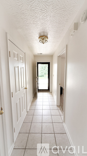 114 Irving Lane 3 Beds Single Family Home for Rent - Photo gallery 3