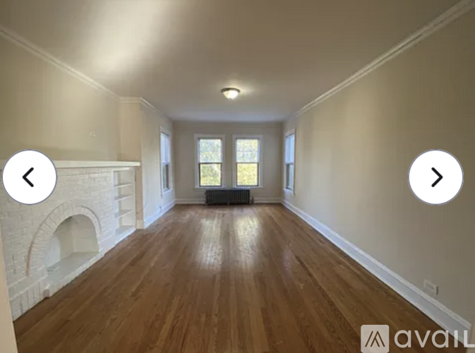 6258 N Claremont Ave 2 Beds Apartment for Rent - Photo gallery 1
