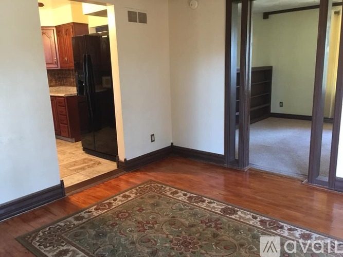 450 West Water Street 4 Beds Single Family Home for Rent - Photo gallery 4