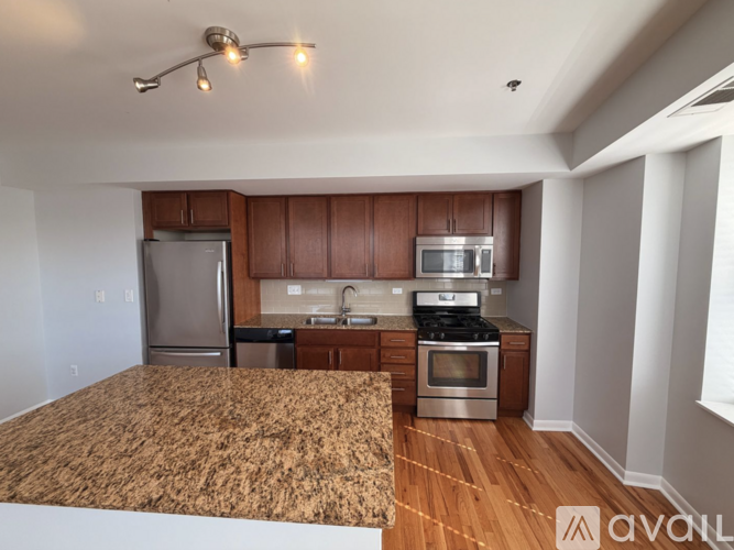 1337 W Fargo Ave 2 Beds Apartment for Rent - Photo gallery 2