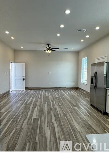 4000 Juno Dr 3 Beds Apartment for Rent