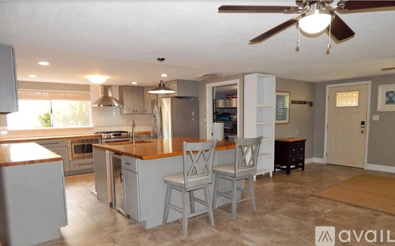 701 North 14th Street 5 Beds Single Family Home for Rent - Photo gallery 2