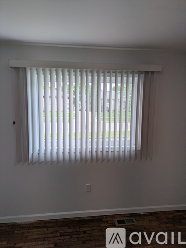 4021 Burns 3 Beds Apartment for Rent - Photo gallery 3