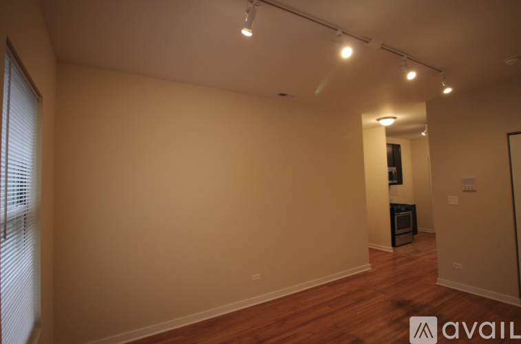 6973 N Greenview Ave 2 Beds Apartment for Rent - Photo gallery 4