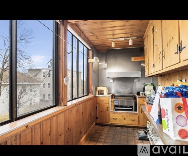 9 Stearns Avenue 3 Beds Single Family Home for Rent - Photo gallery 5