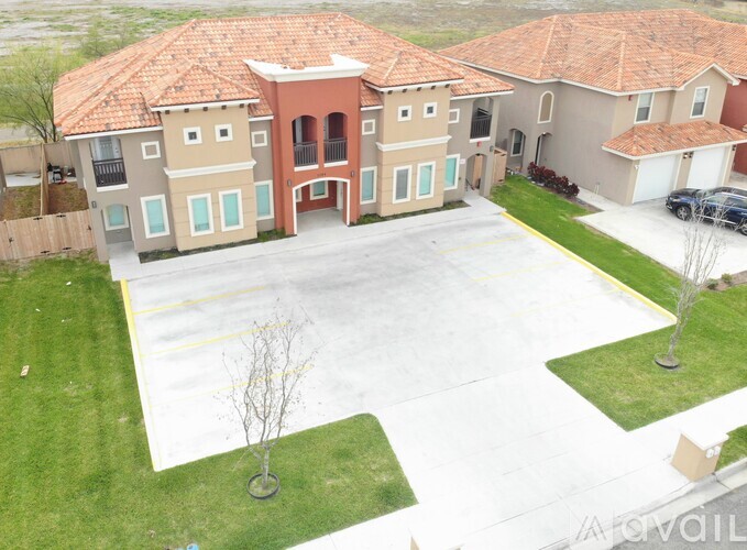 1204 E Pineridge Ave 3 Beds Townhouse for Rent - Photo gallery 3