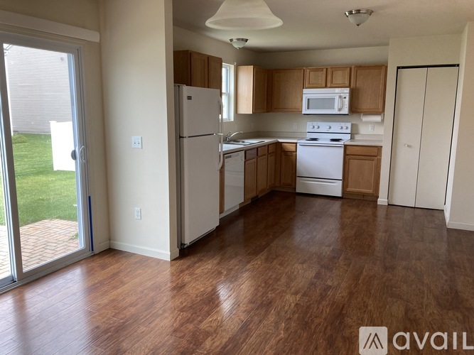 8413 Walnut Hill 4 Beds Single Family Home for Rent - Photo gallery 5