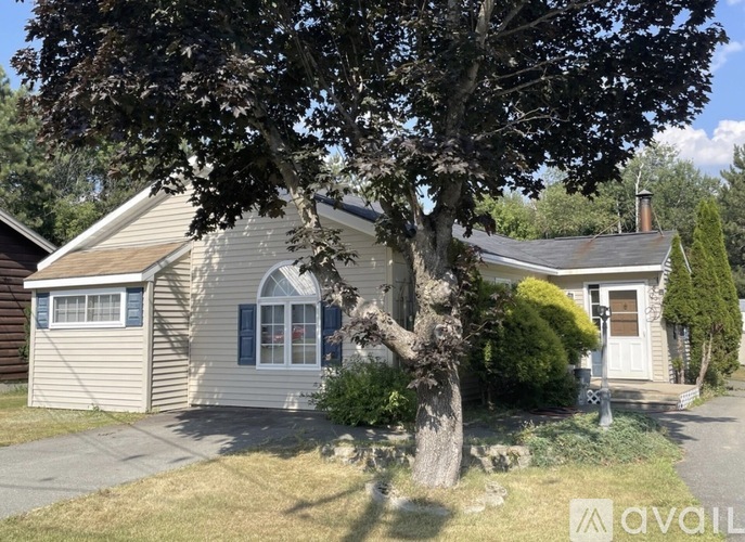 12 York Street 2 Beds Single Family Home for Rent - Photo gallery 1