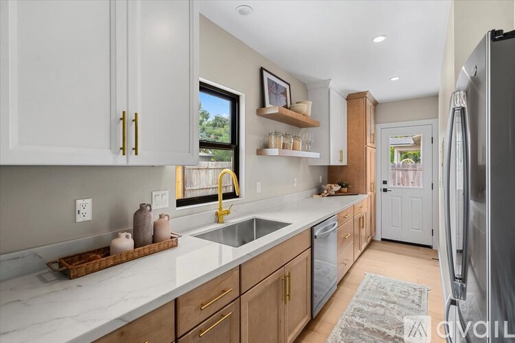 206 Olive Street 1 Single Family Home for Rent - Photo gallery 4