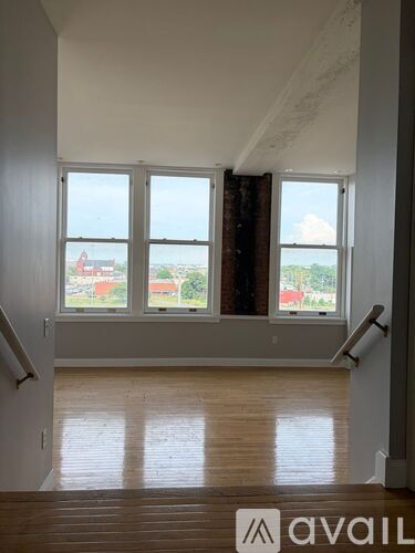 2341 Carnegie Ave 2 Beds Apartment for Rent - Photo gallery 2