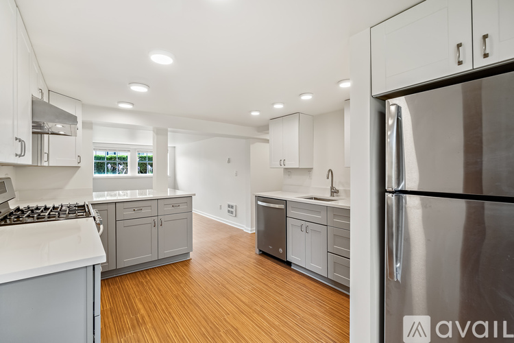 2203 Nob Hill Ave N 1 Apartment for Rent - Photo gallery 2