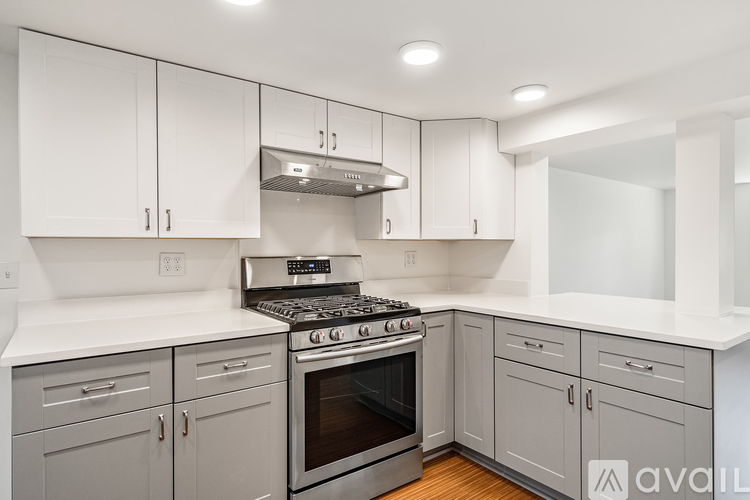 2203 Nob Hill Ave N 1 Apartment for Rent - Photo gallery 3