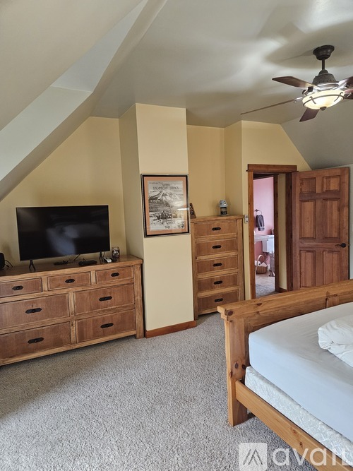783 Amethyst Drive 4 Beds Single Family Home for Rent - Photo gallery 3