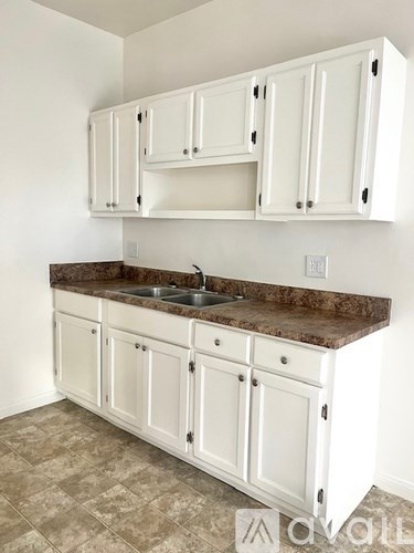 2329 Crenshaw Blvd 1 Apartment for Rent