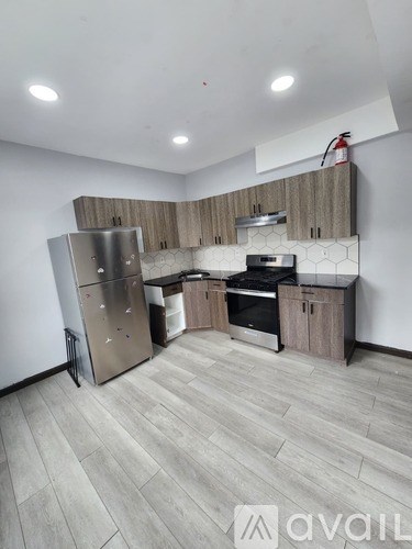 163 Elwood Ave 2 Beds Apartment for Rent