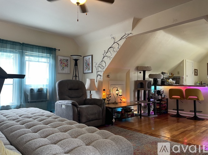 1812 Winnebago St 2 Beds Apartment for Rent - Photo gallery 2
