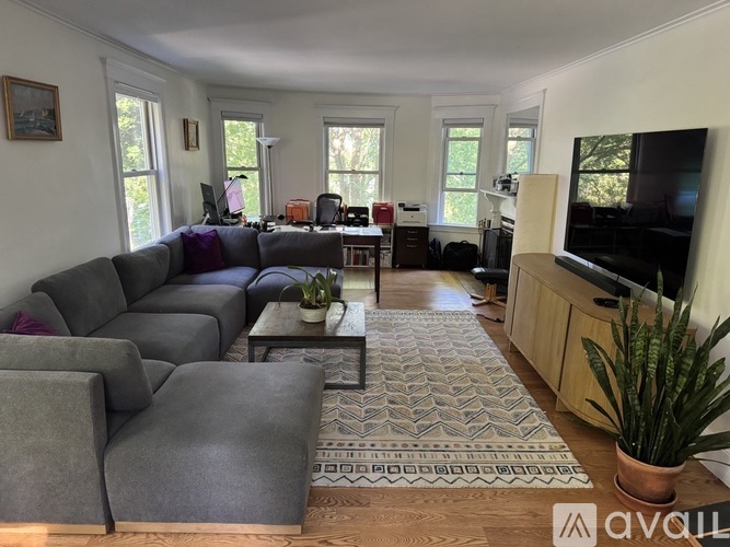 161 Highland Avenue 6 Beds Single Family Home for Rent - Photo gallery 5