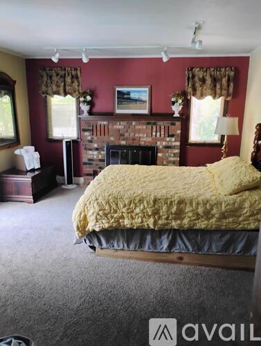 12 Cedarcrest Drive 5 Beds Single Family Home for Rent - Photo gallery 3