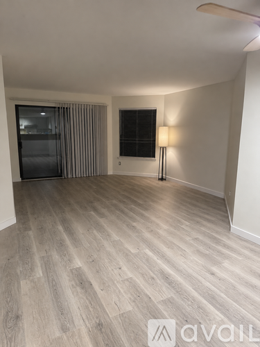 55 Bay Drive 1 Condo for Rent - Photo gallery 3