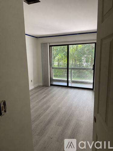 55 Bay Drive 1 Condo for Rent - Photo gallery 4