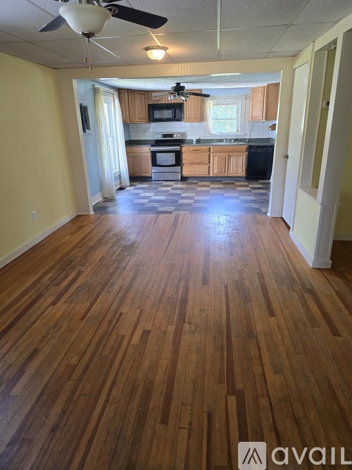 6818 East 700 South 4 Beds Single Family Home for Rent - Photo gallery 2